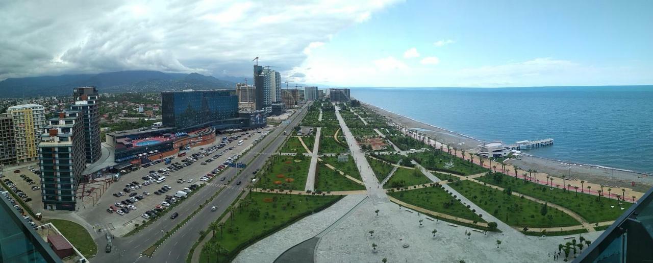 Апартамент Студия Панорамный Возле Моря Batumi Exterior foto